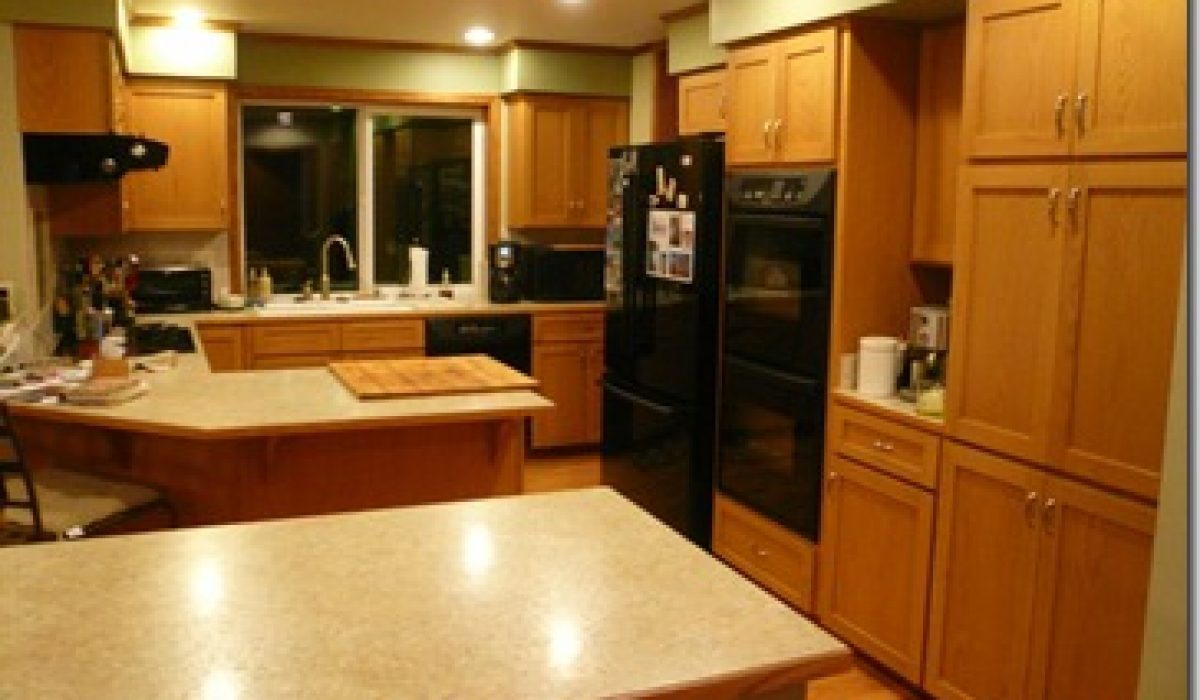 Bothell-Kitchen-Reface-and-Refresh_thumb.jpg