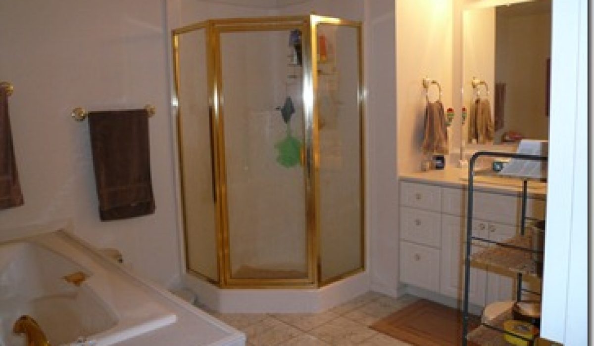 Woodinville-Master-Bath-Redesign-1_thumb.jpg